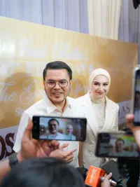 Irish Bella di Pembukaan Klinik Kecantikan, Hadiah Ulang Tahun Ke-30