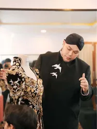 Ivan Gunawan Rancang Gaun Pengantin Anak dan Mantu Soimah, Satu Set 350 Juta