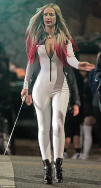 Iggy Azalea - Rita Ora Duet Dua Pembunuh Seksi di Black Widow