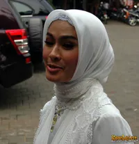 Iis Dahlia Jadi Pembaca Al-Quran di Pernikahan Fajar Alexa