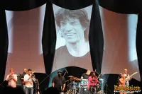 Incognito Gelar Konser di Istora Senayan Jakarta
