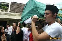 Indra Bruggman Kehilangan Sosok Sang Ayah