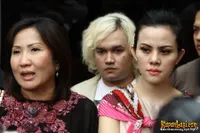 Indra L Bruggman dan Angel Lelga di Polda Metro Jaya