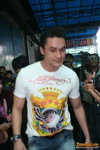 Indra L Bruggman Pindah Jalur Musik