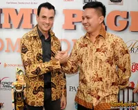 Ini Bukti Cinta Tommy Page Pada Indonesia - Suka Wayang dan Batik