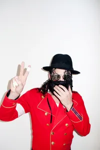 Inilah Gaya Terbaru Michael Jackson di Tahun 2013