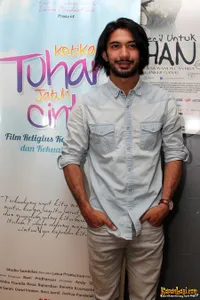 Intip Preskon Film Drama Religi Terbaru Reza Rahadian