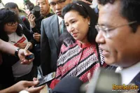Istri Pertama Ruhut - Hotman Paris di Mabes Polri