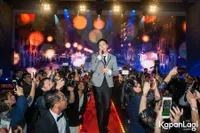 Jadi Ambassador, Gantengnya Lee Seung Gi Nyanyi di Atas Panggung!