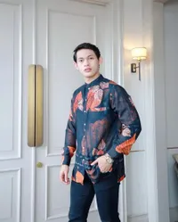 Jadi Atlet Binaraga, Ini 11 Potret Terbaru Irfan Sebaztian Mantan Elly Sugigi yang Curi Perhatian Warganet - Bawa Pulang Medali Emas Kejuaraan di Tokyo