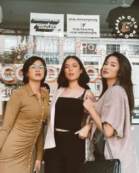 Jadi Bagian 'BUKU HARIAN SEORANG ISTRI', Intip Kedekatan Ochi Rosdiana Dengan Para Pemain - Ngaku Kini Punya Banyak Teman Baru