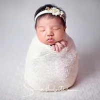 Jadi Barbie Hingga Princess Menggemaskan, 8 Potret Newborn Photoshoot Baby Ara Anak Irish Bella - Posenya Lucu-lucu