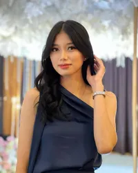 Jadi Diri Sendiri, 10 Potret Desy Eks JKT48 yang Bangga Gunakan Logat Ngapak Sebagai Identitas di Dunia Entertainment