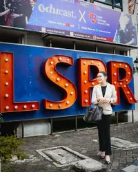 Jadi Dosen di Kampus Swasta, Ini Latar Belakang Pendidikan dan Prestasi Prilly Latuconsina - Sempat Dapat Beasiswa S2 