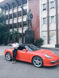 Jadi Hakim Super Seksi, Julia Perez Bikin Ruang Sidang Panas