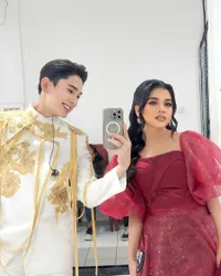 Jadi Host di Acara 'JUMAT KERAMAT', 8 Potret Kebersamaan Kier King dan Wulan LIDA - Bikin Single Bareng Pula! 