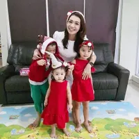 Jadi Hot Mom, Ini 9 Potret Maya Septha Saat Momong Ketiga Anaknya