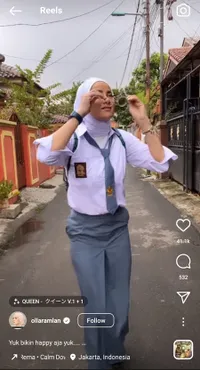 Jadi Ibu Tiga Anak, 8 Potret Olla Ramlan yang Masih Cocok dan Cantik Pakai Seragam SMA