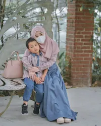 Jadi Ibu Tunggal, intip 8 Potret Bahagia Larissa Chou Momong Anak Seorang Diri Usai Cerai Dari Alvin Faiz - 