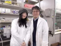 Jadi Mahasiswa Pascasarjana di KAIST, 7 Potret Goo Hye Sun Ungkap Kolaborasi Bareng Seorang Profesor - Bikin Produk Roll Rambut