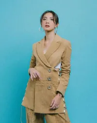 Jadi Pelakor di 'NOKTAH MERAH PERKAWINAN', Intip 8 Potret Sheila Dara yang Memesona di Dunia Nyata