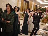 Jadi Pendamping Pengantin Pria, Tampilan Renatta Moeloek & Tara Basro Curi Perhatian