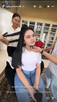 Jadi Saingan Kris Dayanti, 8 Potret Amora Lemos Tampil Dengan Rambut Lurus - Makin Cantik 
