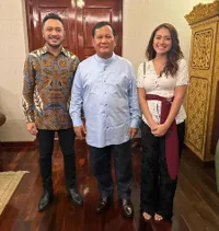 Jadi Saksi Perjuangan Suami, Istri Giring Ganesha Nangis Bangga Suaminya Jadi Wamen Kebudayaan
