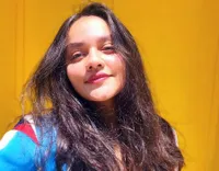 Jadi Sarjana Lulusan Inggris, 8 Potret Farah Labita Putri Sulung Ferdy Hasan yang Cantik dan Jarang Tersorot