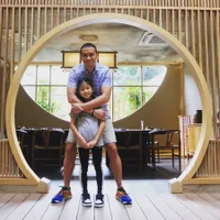 Jadi Single Parent, Ini 8 Potret Kebersamaan Samuel Rizal dan Putrinya yang Menggemaskan