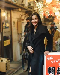 Jadi Solo Traveler. 8 Potret Kirana Larasati Nikmati Liburan ke Tokyo Japan - Selalu Cantik dan Memesona