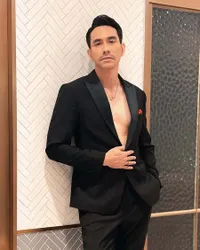 Jadi Sorotan Kala Bintangi 'MAIN API', Ini Sederet Perjalanan Karier Darius Sinathrya - dari Presenter Bola hingga Aktor Papan Atas 