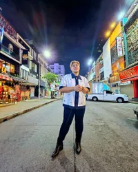 Jadi Tamu Spesial di Bangkok, 8 Potret Ivan Gunawan yang Makin Menawan Bak Pangeran dengan Rambut Pirang