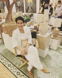 Jadi Wanita Seutuhnya, 10 Potret Oscar Lawalata Kini yang Makin Tampil Feminin Usai Operasi Ganti Kelamin - Percaya Diri Pakai Bikini