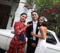 Jago Abis, 11 Selebriti Ini Sukses Comblangin Teman Mereka, Sampai Naik Ke Jenjang Pernikahan!