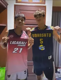 Jago Modeling dan Olahraga, 10 Potret Eddy Meijer Anak Maudy Koesnaedi Ikut Pekan Olahraga Pelajar Nasional - Jadi Bagian Tim Basket Bali