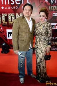 Jalan di Red Carpet Insert Award, Farhat Abbas dan Regina Mesra!
