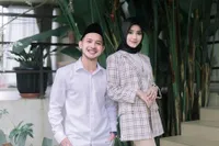 Jarang Posting Foto Bareng, 11 Potret Kebersamaan Ghea Youbi dan Gian Zola yang Kini Sedang LDR 