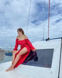 Jarang Posting Foto Suami - Digosipkan Cerai, Intip Potret Terbaru Cupi Cupita yang Makin Hot