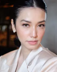 Jarang Tampil di Layar Kaca, 8 Potret Terbaru Velove Vexia yang Makin Cantik & Bikin Pangling