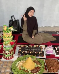 Jarang Terdengar Kabarnya, Ega Noviantika Bagikan Momen Ultah yang Sederhana Banget - Simak Potret-Potretnya
