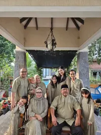 Jarang Tersorot, 10 Potret Gaya Dewi Indriati Istri Rano Karno - Elegan Meski Sederhana dan Minim Aksesoris