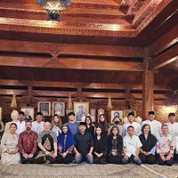 Jarang Tersorot, 7 Potret Terbaru Ari Sigit Mantan Suami Annisa Trihapsari - Punya Istri Baru