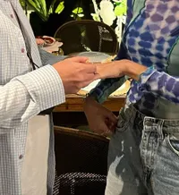 Jarang Umbar Kemesraan ! 8 Potret Bahagia Aulia Sarah Pemeran Badarawuhi di Film 'KKN DI DESA PENARI'  Baru Saja Dilamar Kekasih