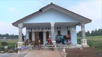 Jauh Dari Kesan Mewah, Intip Potret Rumah Orangtua Siti Badriah yang Berada di Tengah Sawah - Sederhana Banget