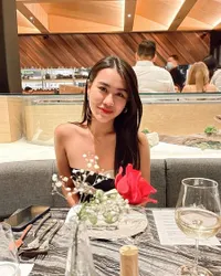 Jauh Dari Sensasi Tapi Tetap Tenar dan Produktif, Ini 11 Potret Aaliyah Massaid yang Selalu Tampil Cantik dan Penuh Kesederhanaan