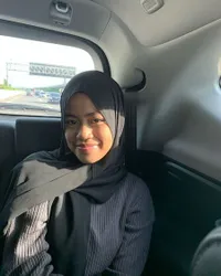 Jauh dari Sorotan, 8 Potret Ayla Azuhro Anak Ketiga Umi Pipik yang Sekarang Beranjak Remaja - Tak Kalah Cantik dari Adiba Khanza