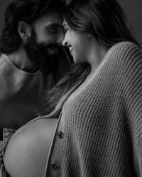 Jelang Kelahiran Anak Pertama, 8 Potret Deepika Padukone Lakukan Maternity Shoot - Bumil Glowing Abis