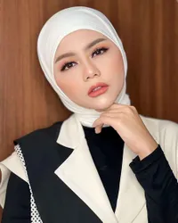 Jenita Janet dan Suami Sedang Nikmati Berbisnis, Jadi Wakil Ketua Umum Masyarakat Ekonomi Syariat