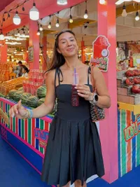 Jennifer Bachdim ke Bangkok Bareng Keluarga, Putri Sulung sudah Kayak Bestie